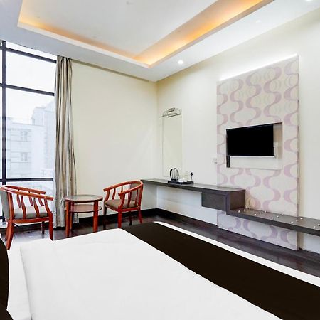 Super Townhouse Sector 51 Noida Near Metro Station Hotell Eksteriør bilde