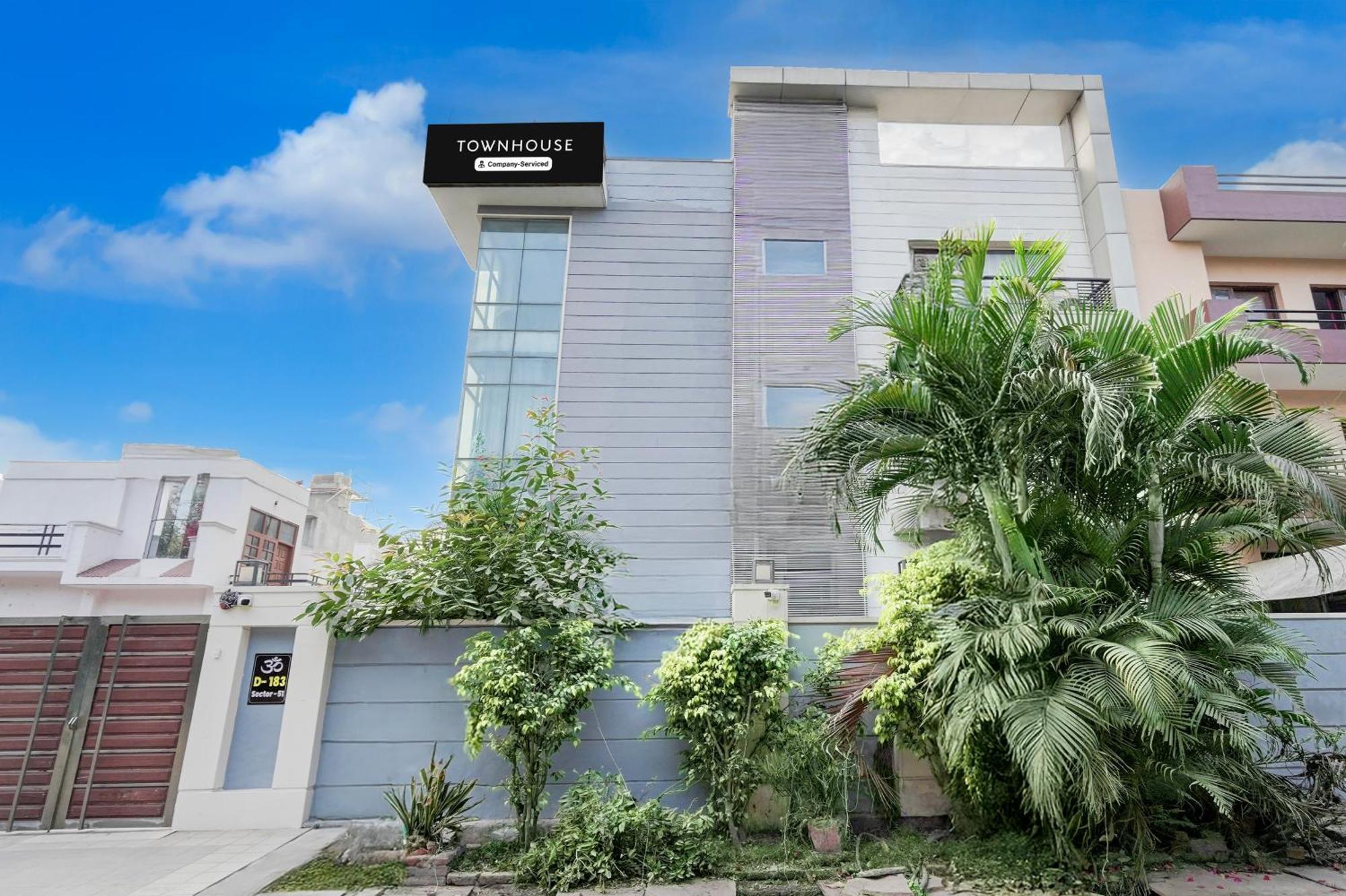 Super Townhouse Sector 51 Noida Near Metro Station Hotell Eksteriør bilde