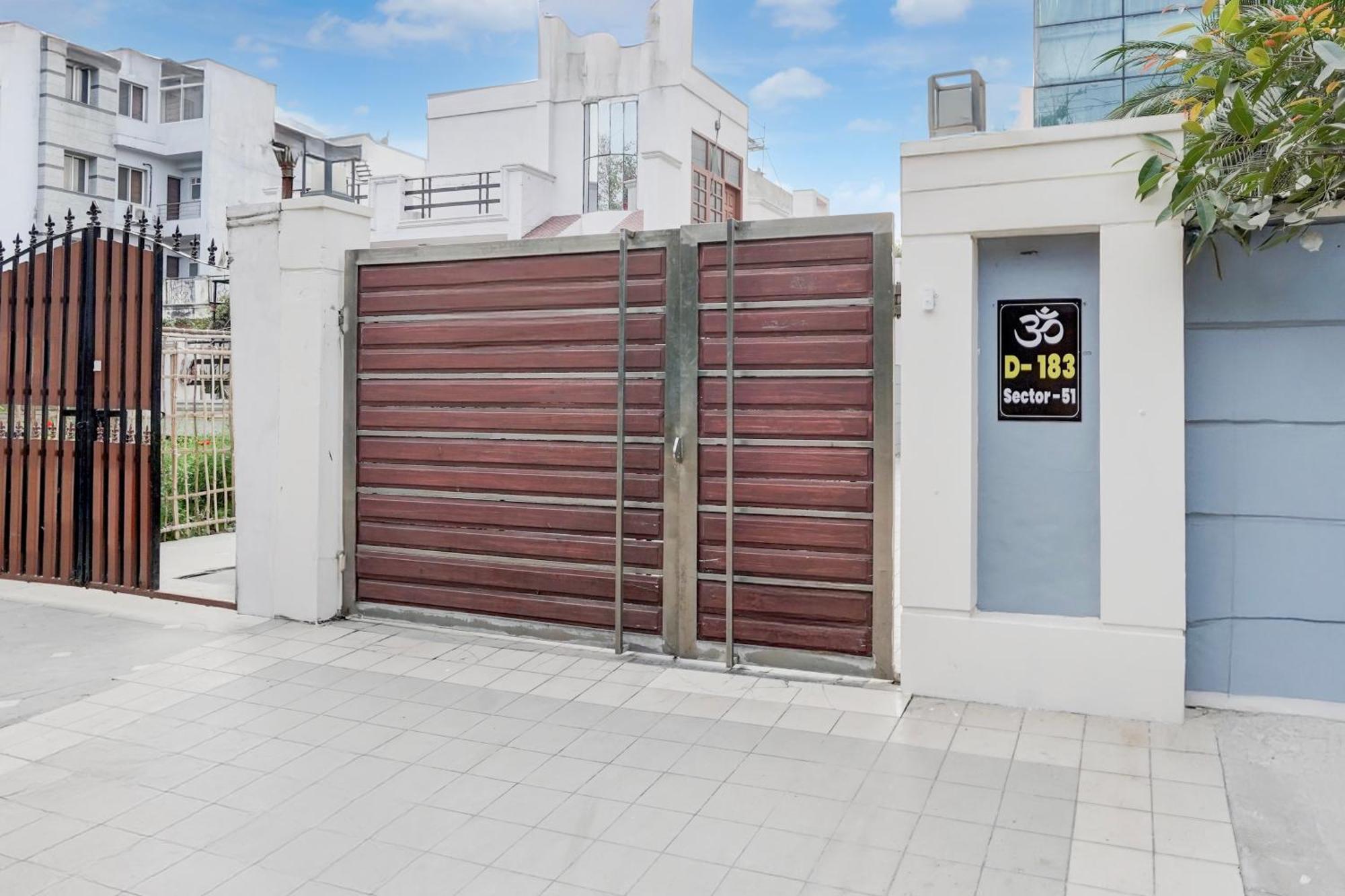 Super Townhouse Sector 51 Noida Near Metro Station Hotell Eksteriør bilde